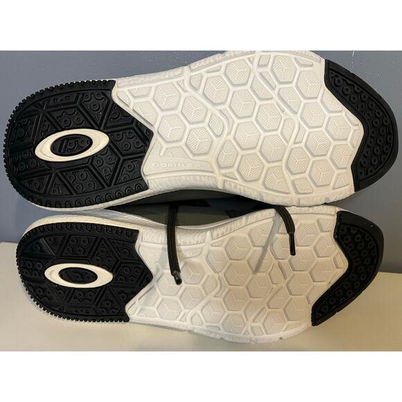 NWT Oakley Dry Men's Shoes - Size 9 - Picture 7 of 8